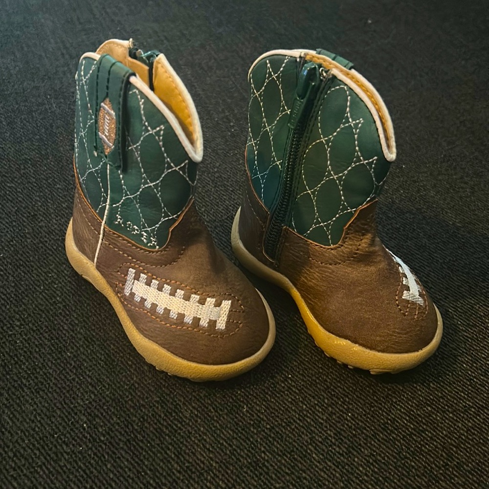 Roper football boots